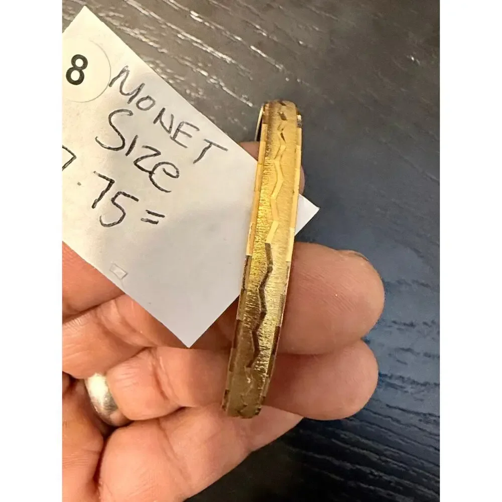 Vintage Signed Monet Gold Tone Textured Zig Zag Bangle Bracelet 7.75”